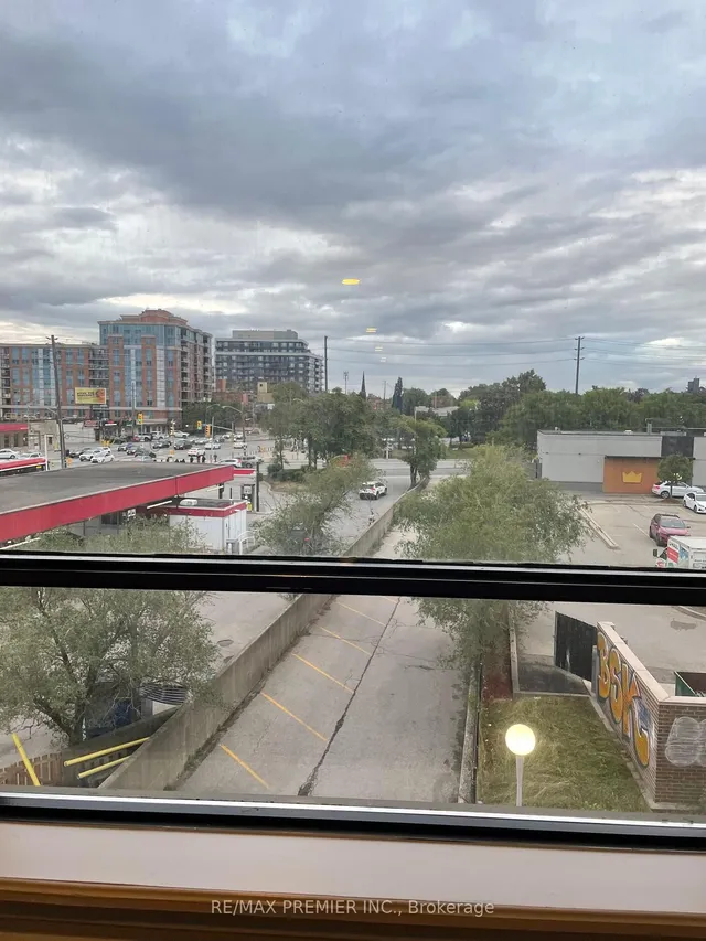 Additional image 21 of 2737 Keele St Unit 325