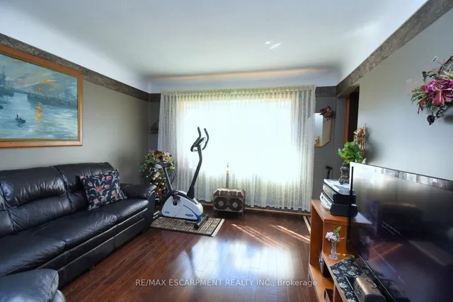 Additional image 4 of 251 East 31st St