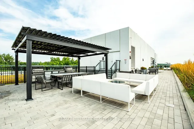 Additional image 17 of 1630 Queen St Unit 220