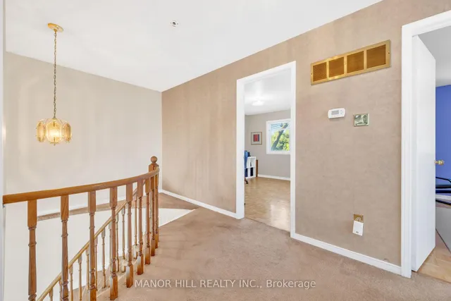 Additional image 20 of 72 Lacewood Cres