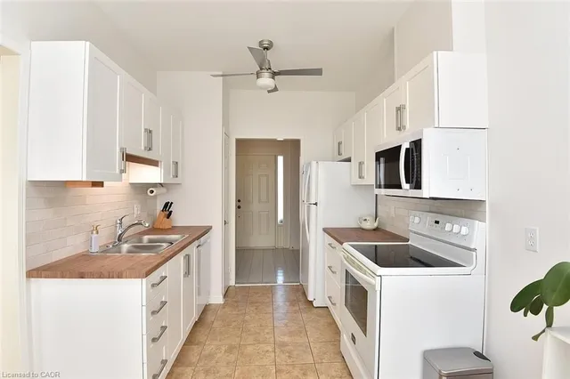 Additional image 14 of 137 Silverbirch Blvd