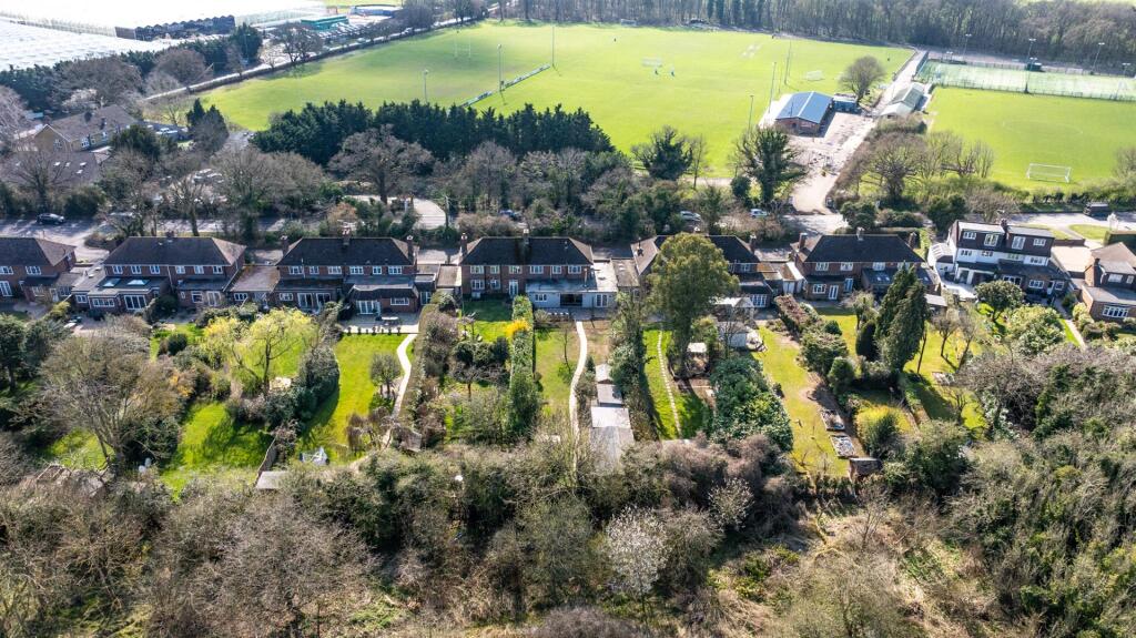 Additional image 34 of Oaklands Lane, St Albans