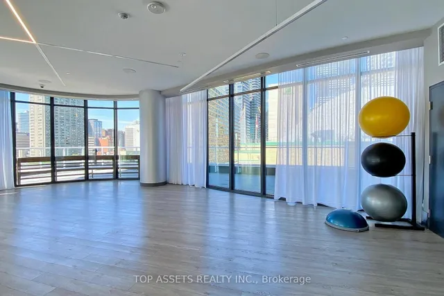 Additional image 30 of 403 Church St Unit 2709