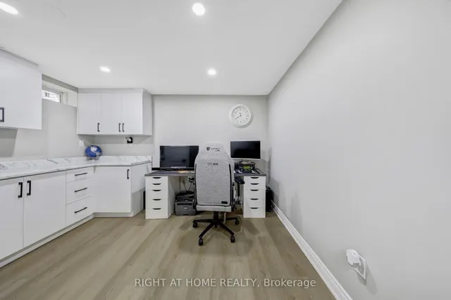 Additional image 33 of 863 Scott Blvd