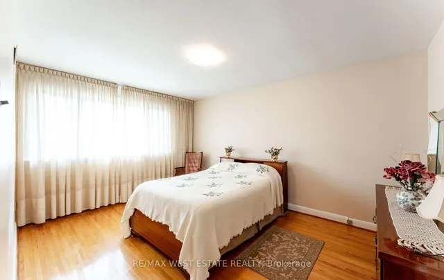 Additional image 22 of 1468 Wilson Ave