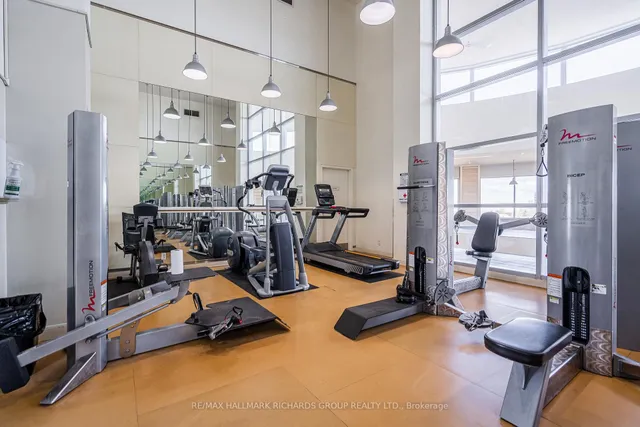 Additional image 13 of 38 Lee Centre Dr Unit 811