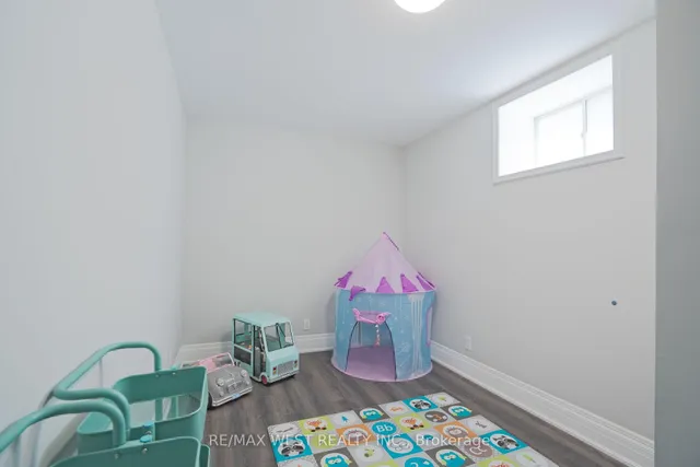 Additional image 27 of 4 Elmview Crt