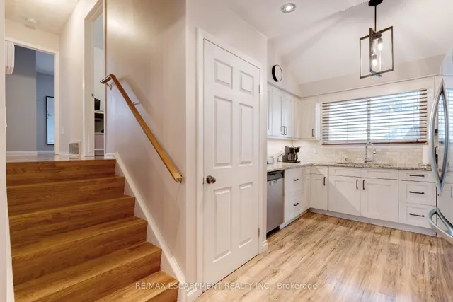 Additional image 13 of 26 Madoc St