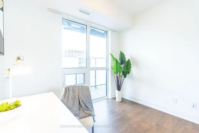 Additional image 17 of 101 Erskine Ave Unit 1802