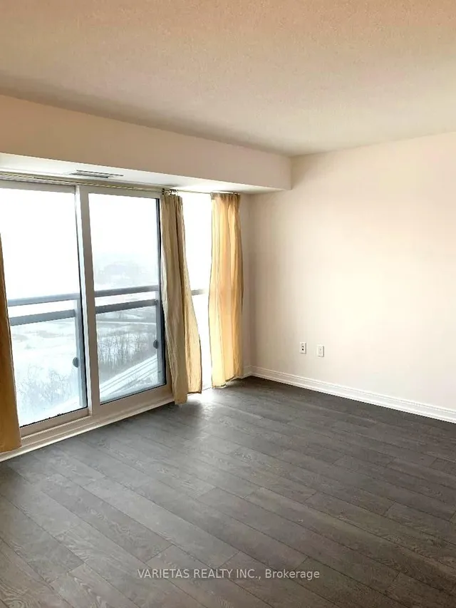 Additional image 11 of 275 Village Green Sq Unit 1321