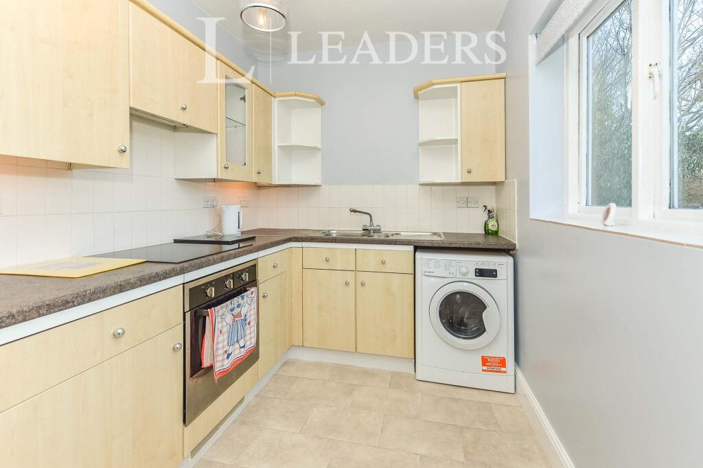 Additional image 9 of Latium Close