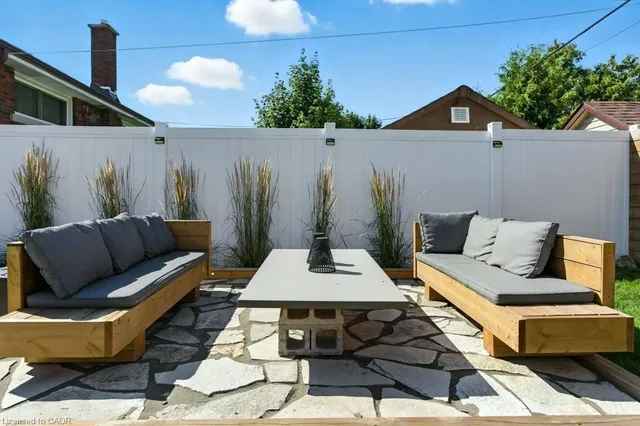 Additional image 42 of 30 Cloke Crt