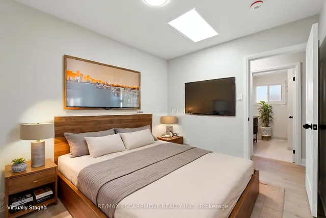 Additional image 20 of 929 UPPER OTTAWA St