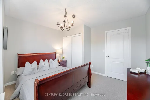 Additional image 20 of 411 Baverstock Cres