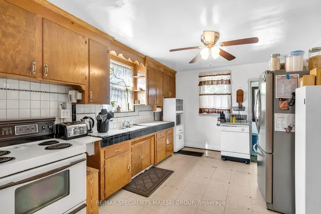 Additional image 17 of 50 Twenty Third St