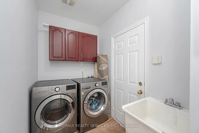 Additional image 45 of 27 Hardgate Cres