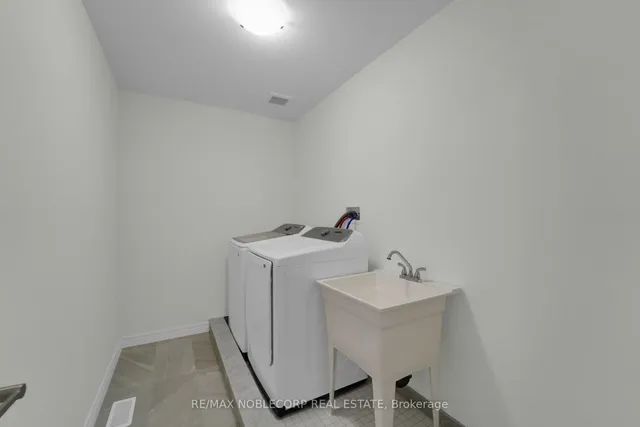 Additional image 37 of 15 Lloyd Davies Way