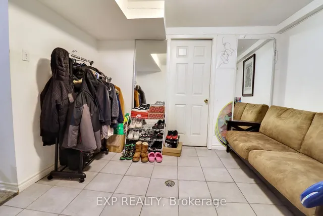 Additional image 23 of 28 Poinsettia Pl