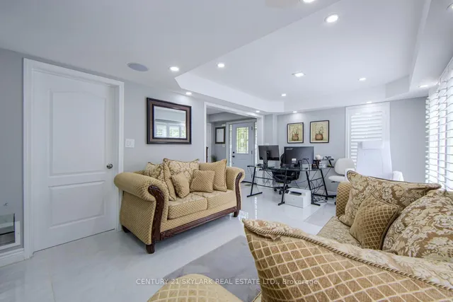 Additional image 17 of 21 Decker Hollow Circ