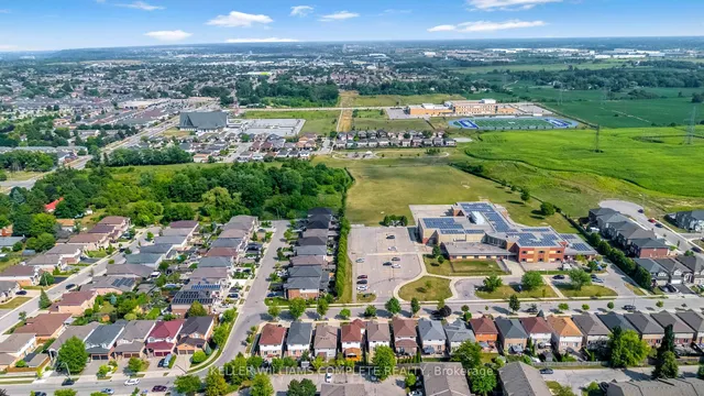 Additional image 45 of 16 JESSICA St