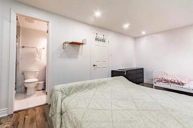 Additional image 5 of 31 Mccallum Crt Unit 31