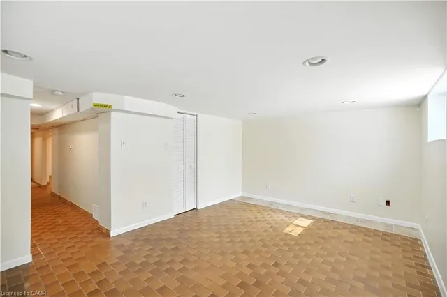 Additional image 38 of 127 Garside Ave