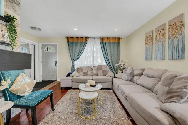 Additional image 12 of 18 Riverdale Dr