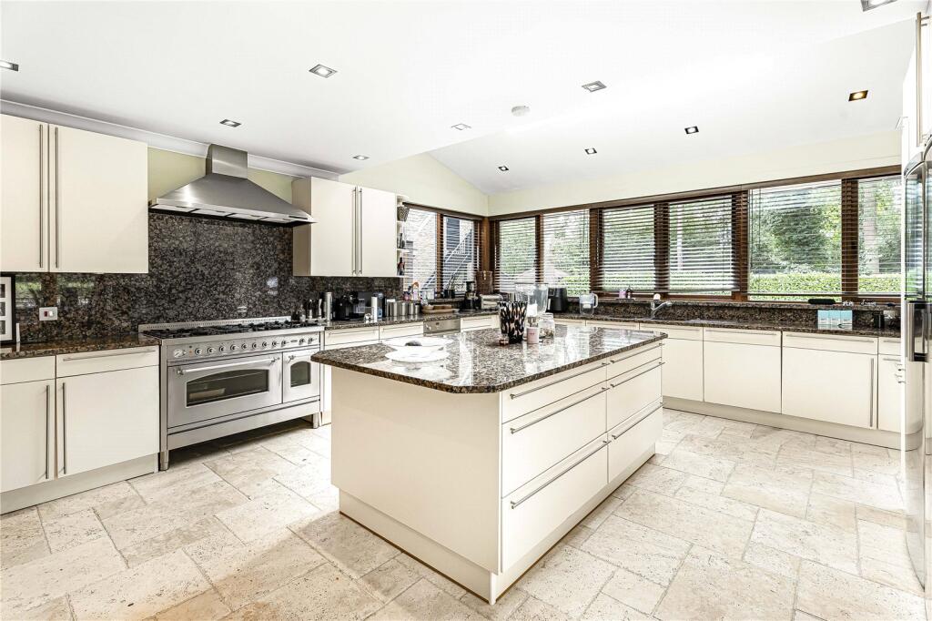 Additional image 41 of Park Street Lane, Park Street, St. Albans, Hertfordshire, AL2