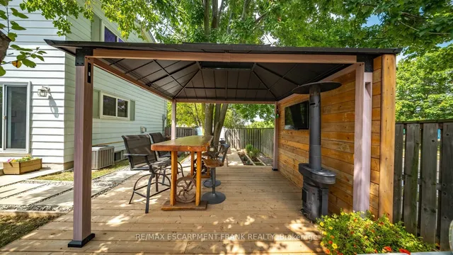 Additional image 36 of 1 YORKDALE Cres