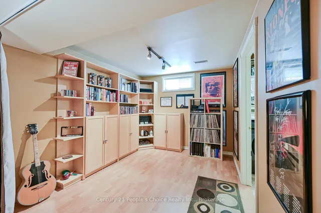 Additional image 43 of 2 Fontaine Crt