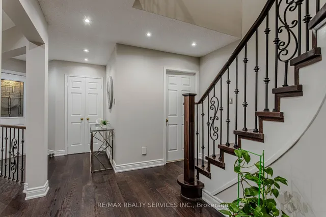 Additional image 4 of 32 Heddon Crt