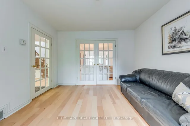 Additional image 13 of 3 Midcroft Dr