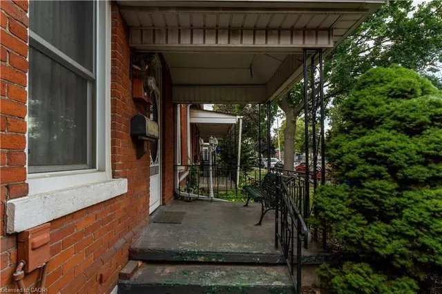 Additional image 3 of 224 East Ave