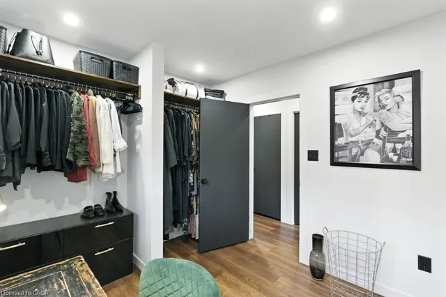 Additional image 19 of 30 Cloke Crt