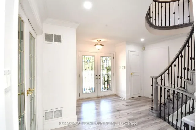 Additional image 11 of 17 Crescent Hill Dr