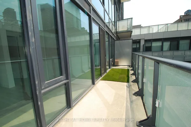 Additional image 15 of 161 Roehampton Ave Unit 733