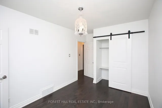 Additional image 18 of 21 Presteign Ave