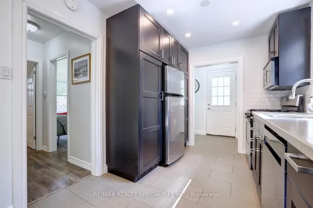 Additional image 10 of 2363 Parkway Dr