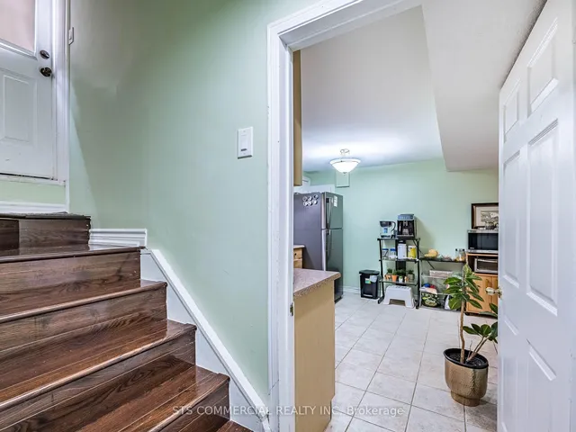 Additional image 41 of 18 Queen Mary Dr