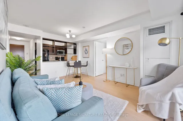 Additional image 6 of 181 Village Green Sq Unit 921