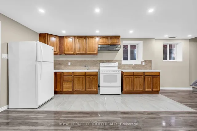 Additional image 38 of 61 Dunley Cres