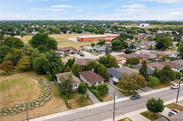 Additional image 49 of 444 QUEEN VICTORIA Dr