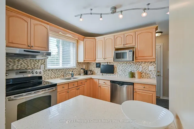 Additional image 18 of 2 Fontaine Crt