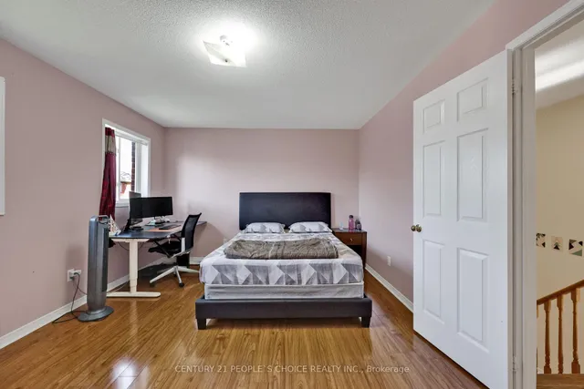 Additional image 31 of 46 Commodore Dr