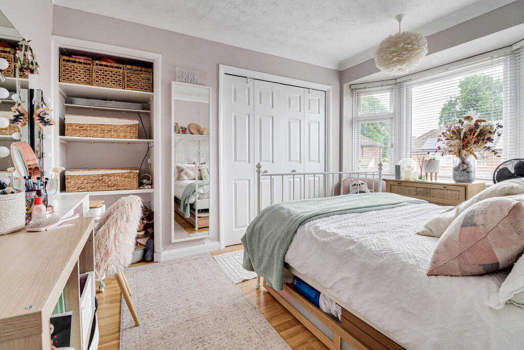 Additional image 6 of Springfield Crescent, Harpenden, Hertfordshire, AL5