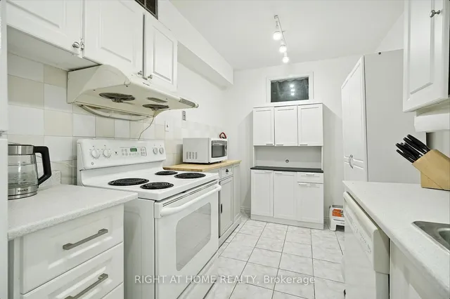 Additional image 17 of 45 Silver Springs Blvd Unit 902