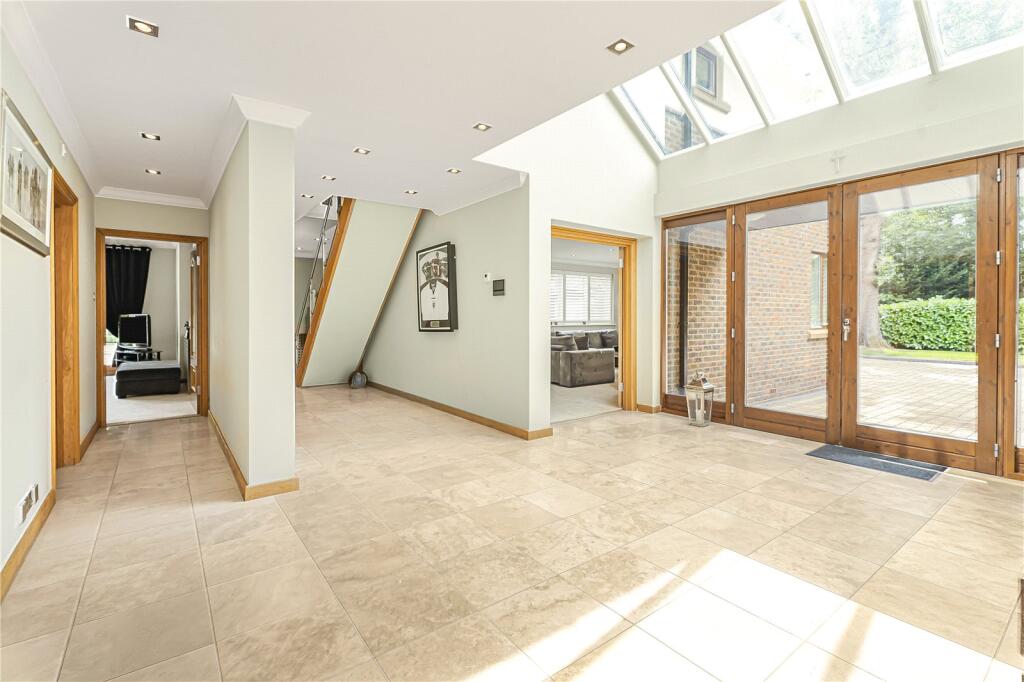 Additional image 8 of Park Street Lane, Park Street, St. Albans, Hertfordshire, AL2