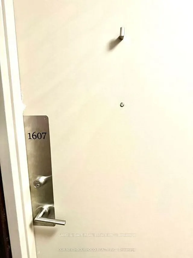 Additional image 3 of 30 Gloucester St Unit 1607