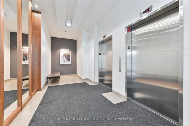 Additional image 8 of 15 Singer Crt Unit 1110