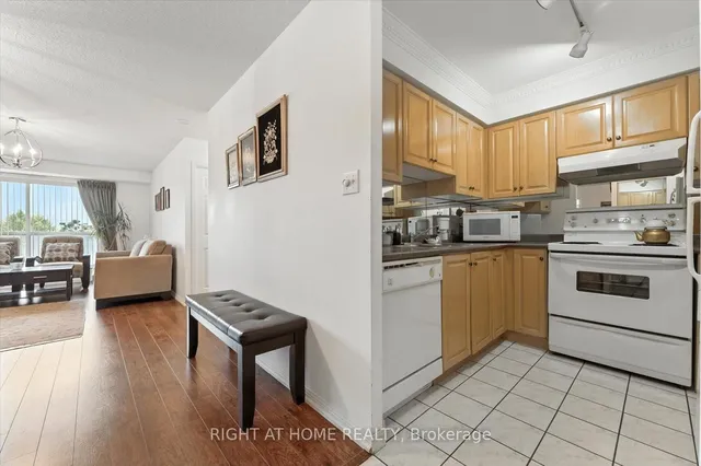 Additional image 12 of 23 Lorraine Dr Unit 308